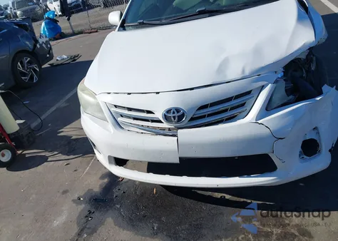 2013 Toyota Corolla Le z USA, uszkodzony, nr VIN 2T1BU4EE7DC940364
